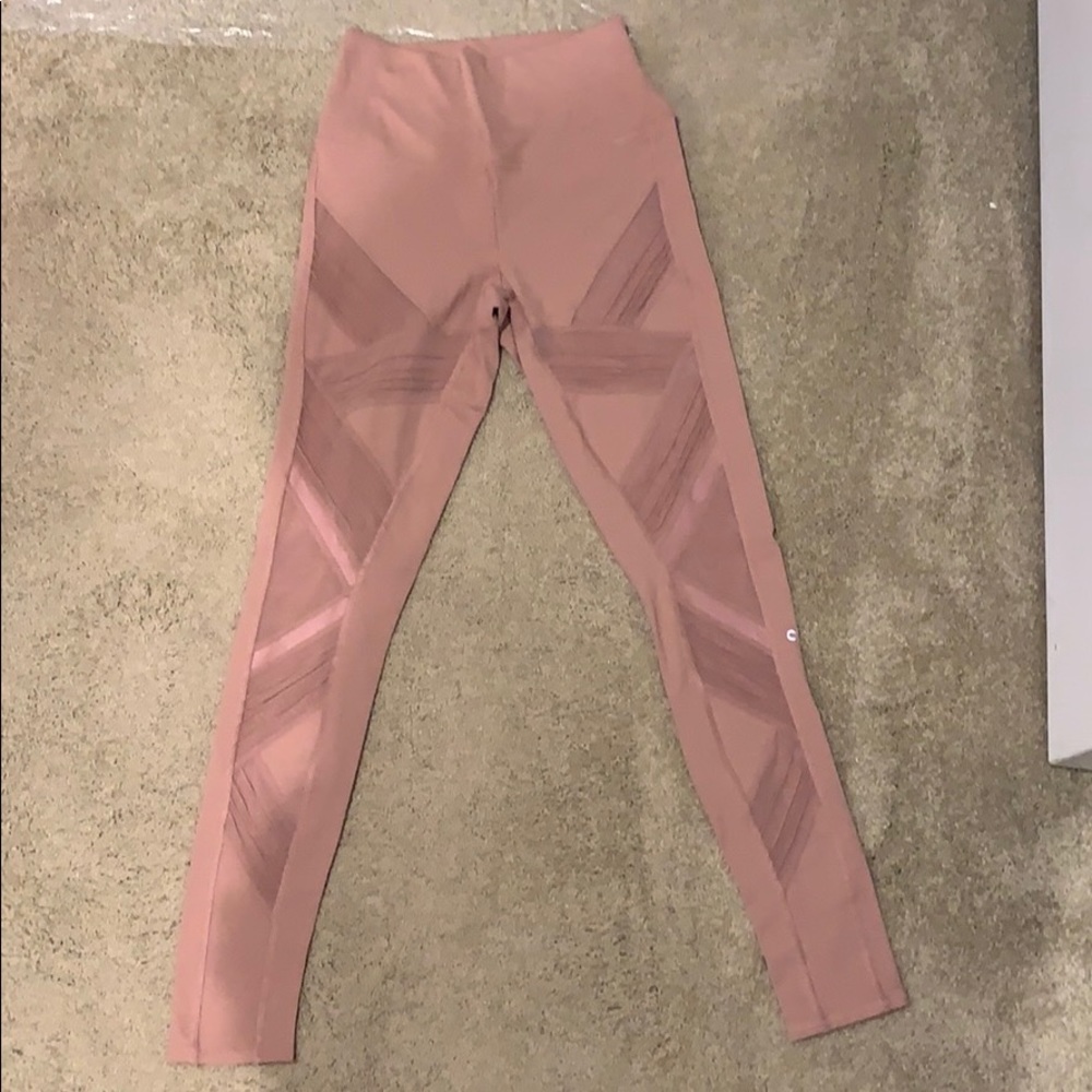 BRAND NEW ALO LEGGINGS - Picture 1 of 3